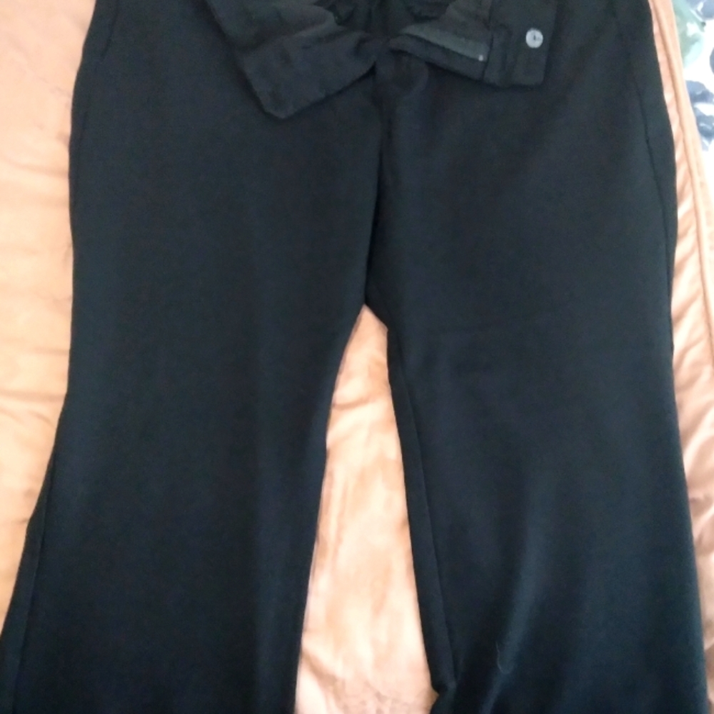 Womens pants, trousers, dress pants. Torrid. Size 20 regular. Black.